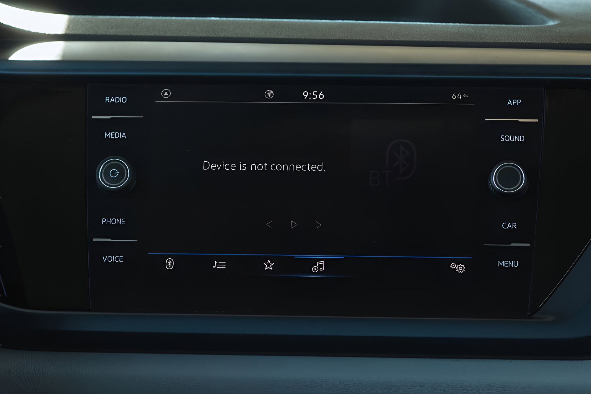 Used 2022 Volkswagen Taos SE FWD image 24