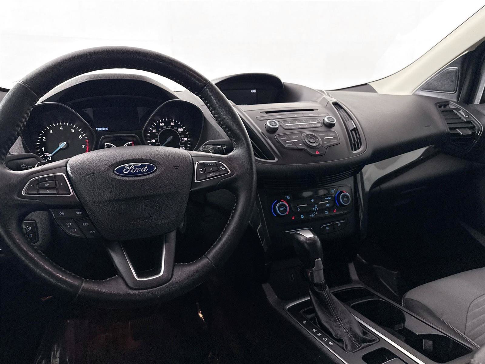 Used 2018 Ford Escape SE w/ SE Sport Appearance Package FWD image 29