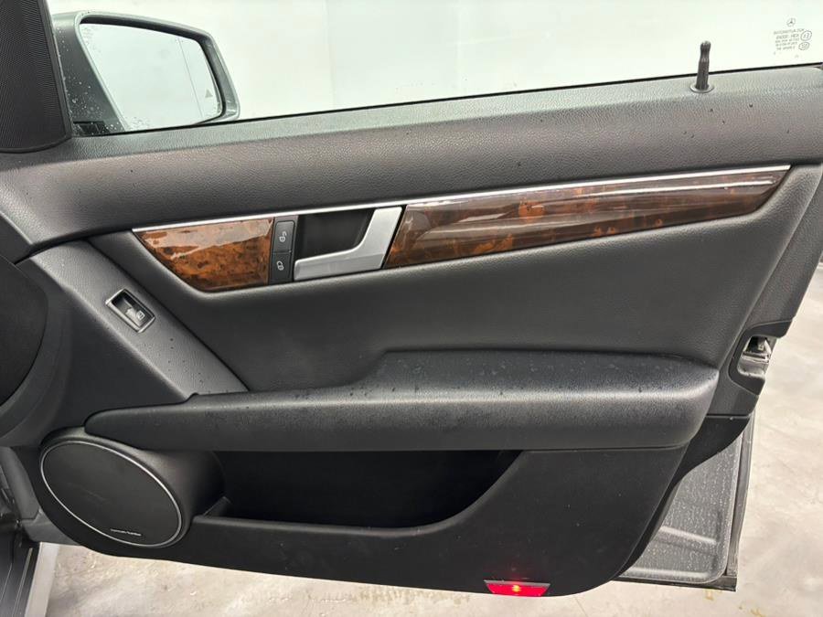 Used 2013 Mercedes-Benz C 300 Sport image 28