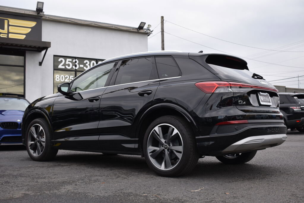 Used 2022 Audi Q4 e-tron Prestige image 11