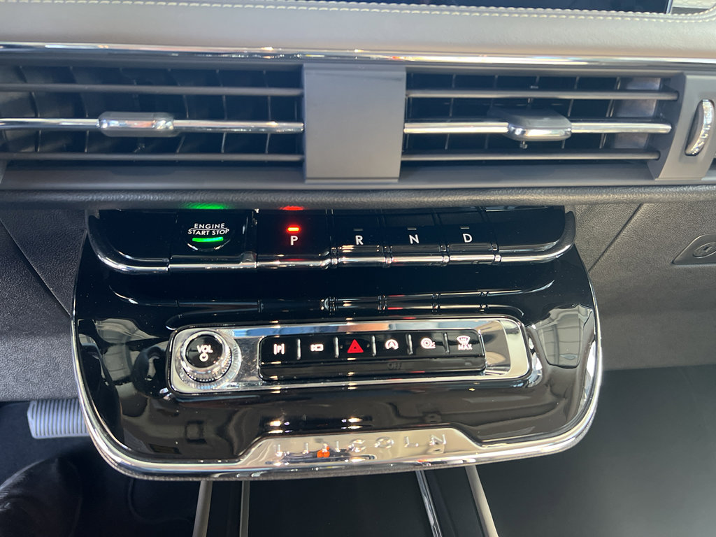 New 2026 Lincoln Corsair Premiere image 13