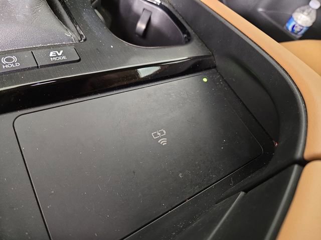 Certified 2024 Lexus ES 300h w/ Luxury Package image 27