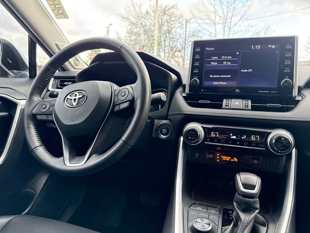 Certified 2022 Toyota RAV4 Limited image 16