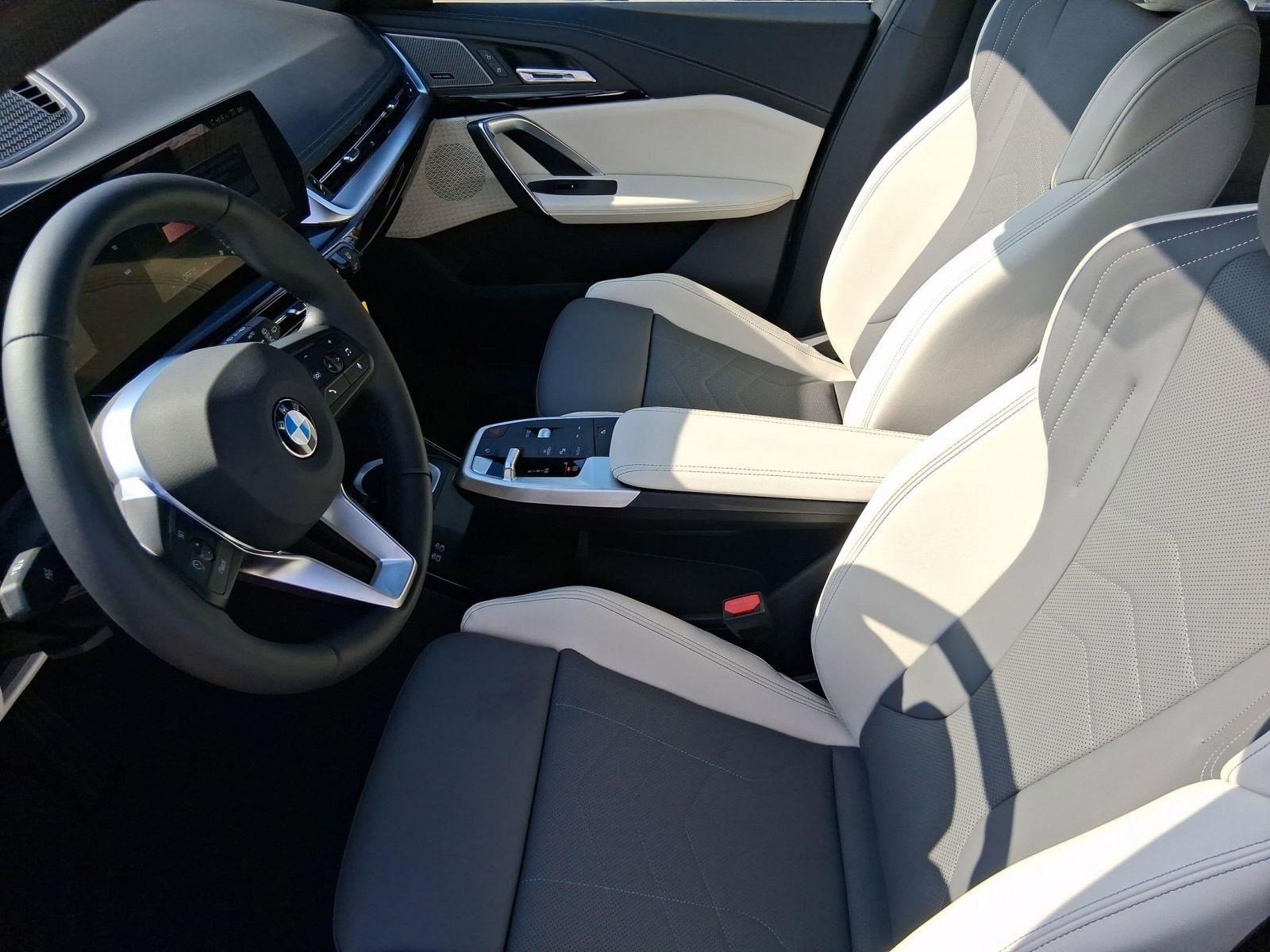 Used 2026 BMW X1 xDrive28i w/ Convenience Package image 5