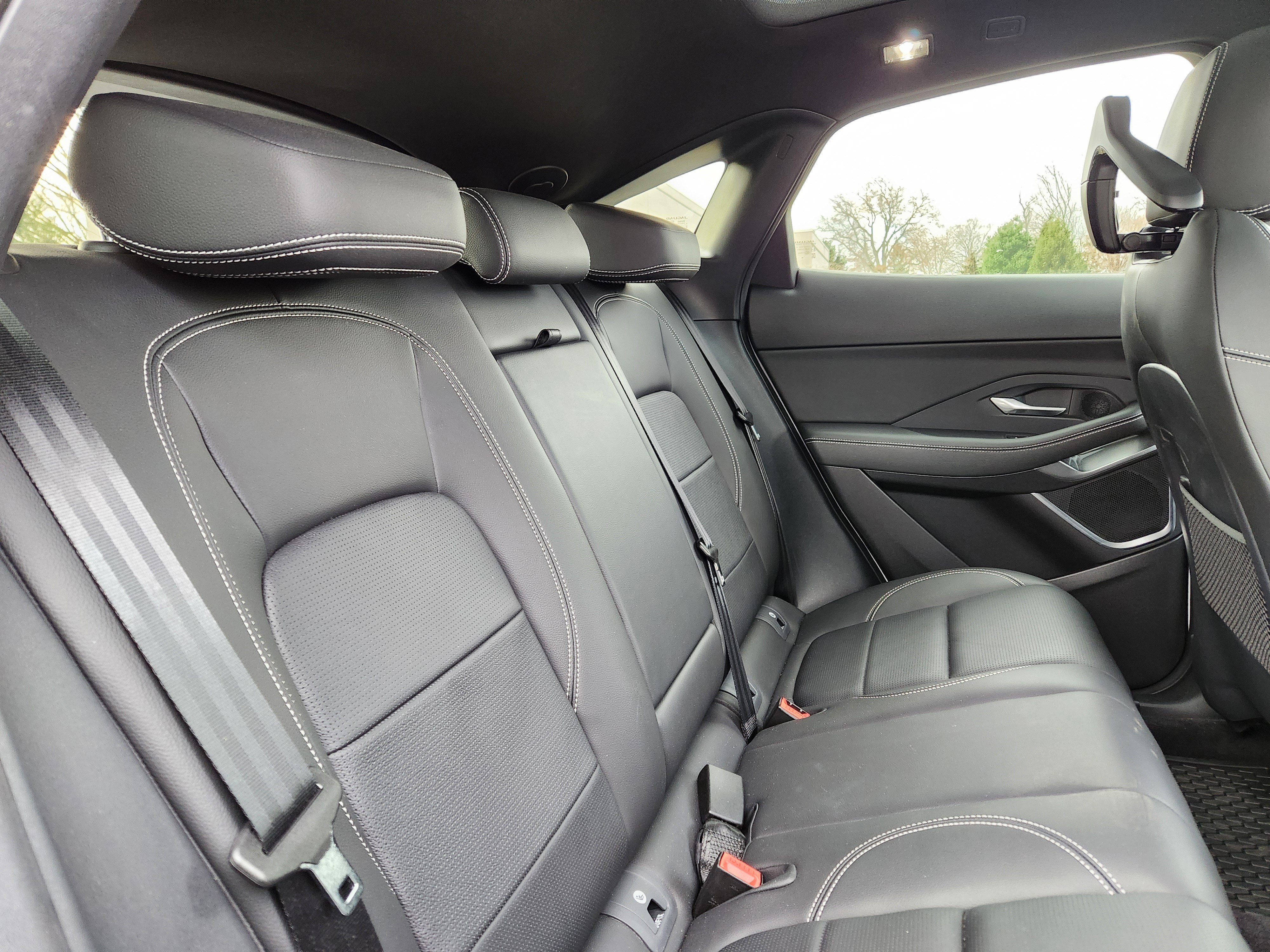 Certified 2024 Jaguar E-PACE R-Dynamic SE image 15