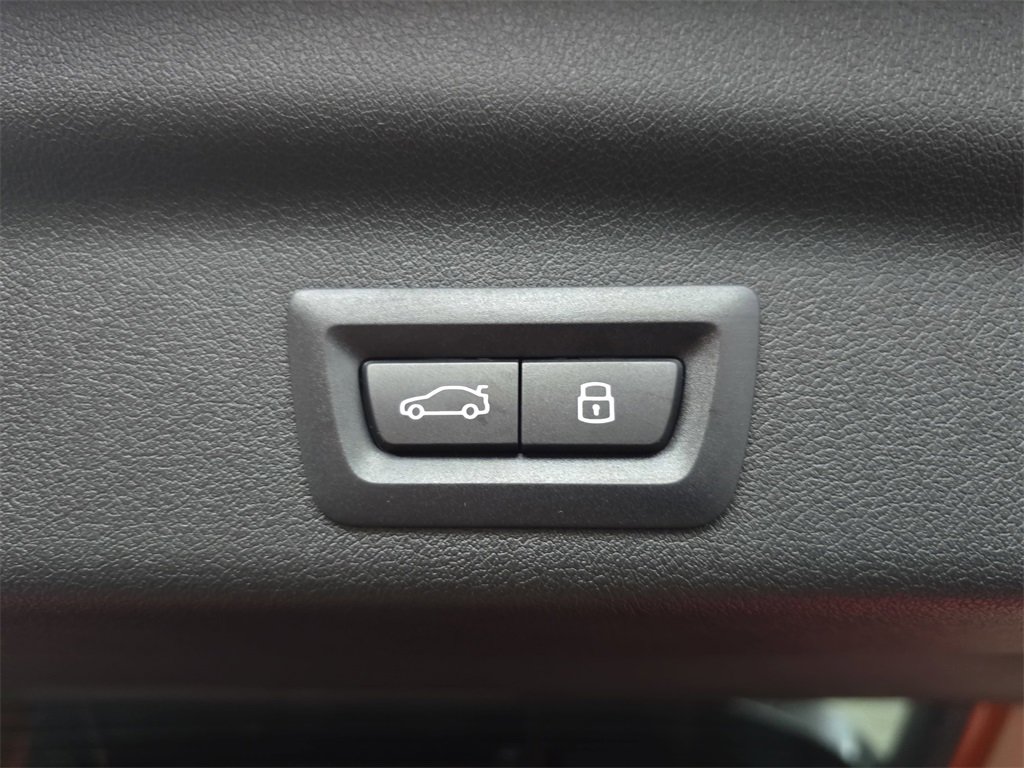 Used 2025 BMW X1 xDrive28i w/ Convenience Package image 16