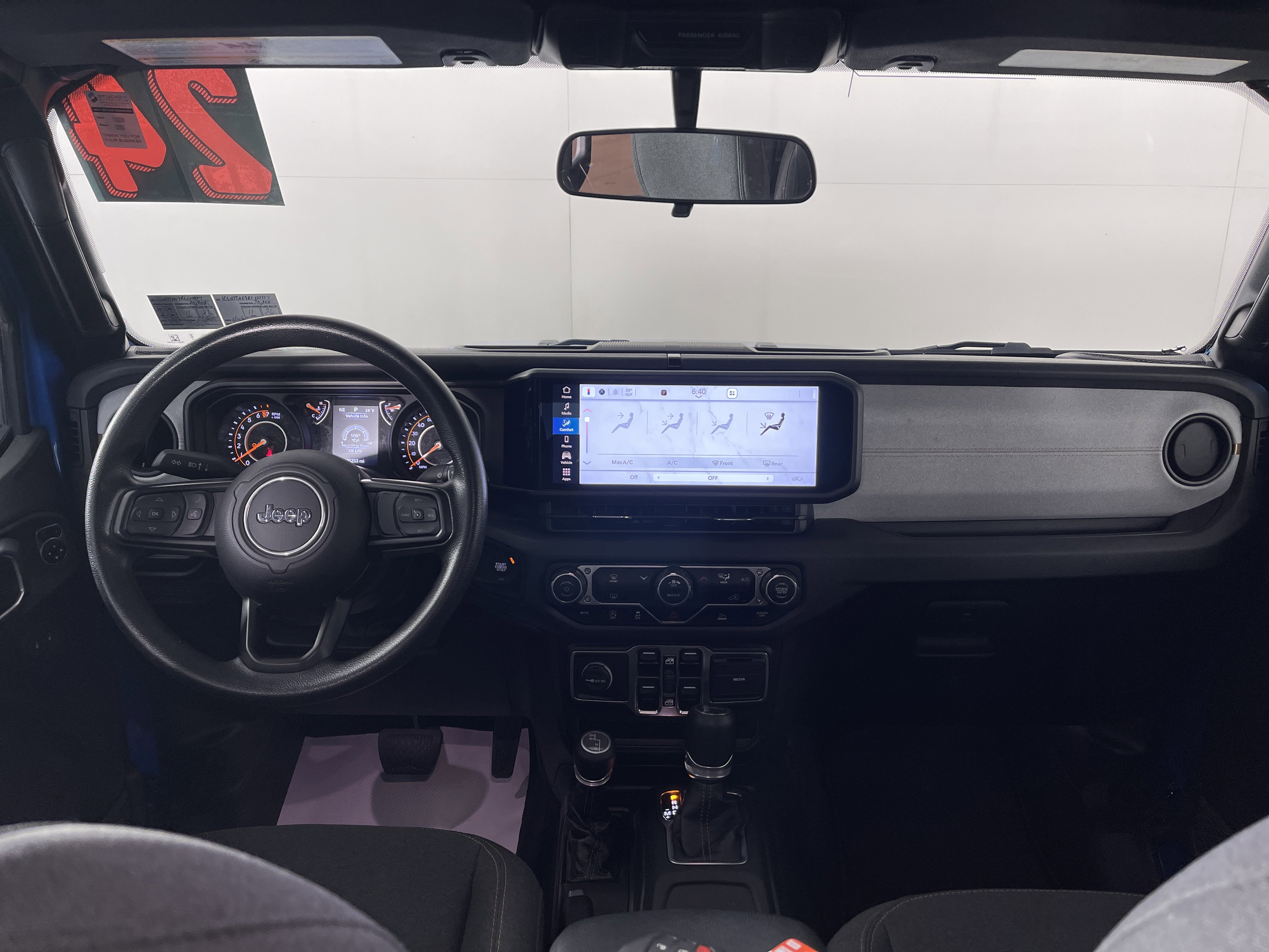 Used 2024 Jeep Gladiator Sport image 14