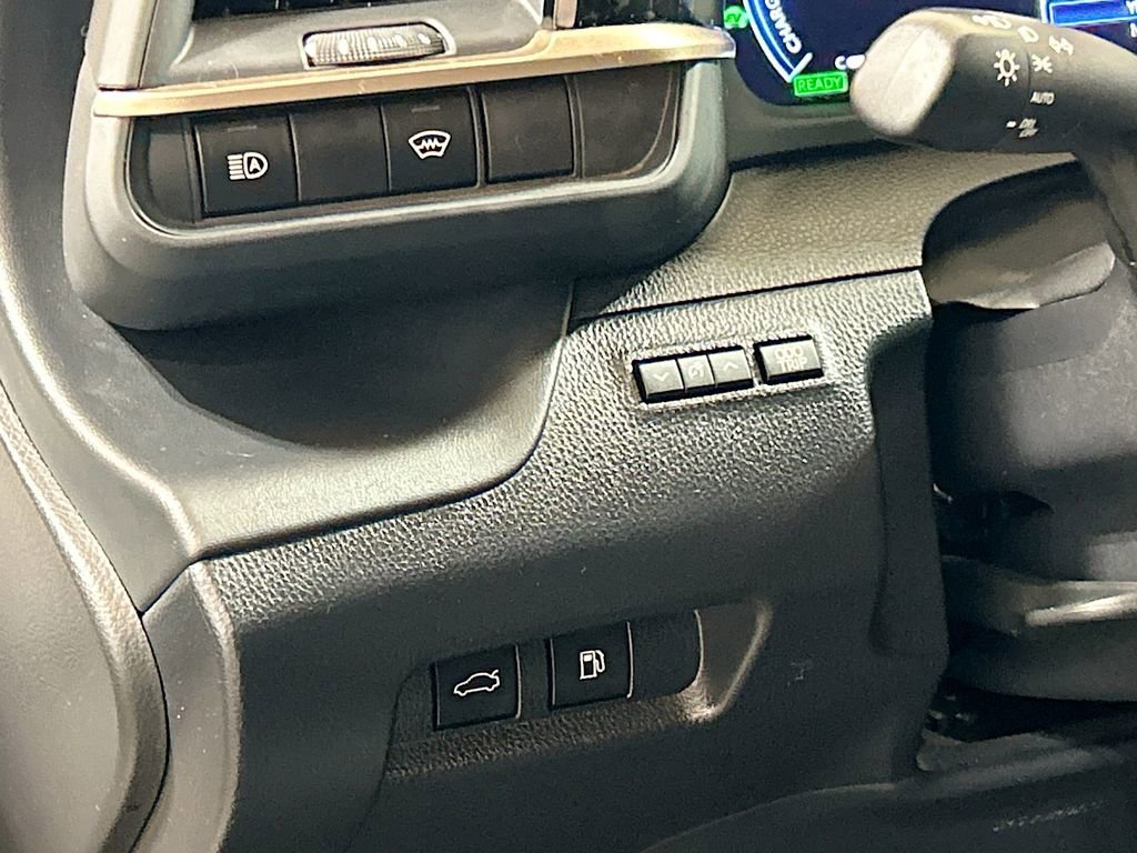 Used 2023 Toyota Crown XLE image 8