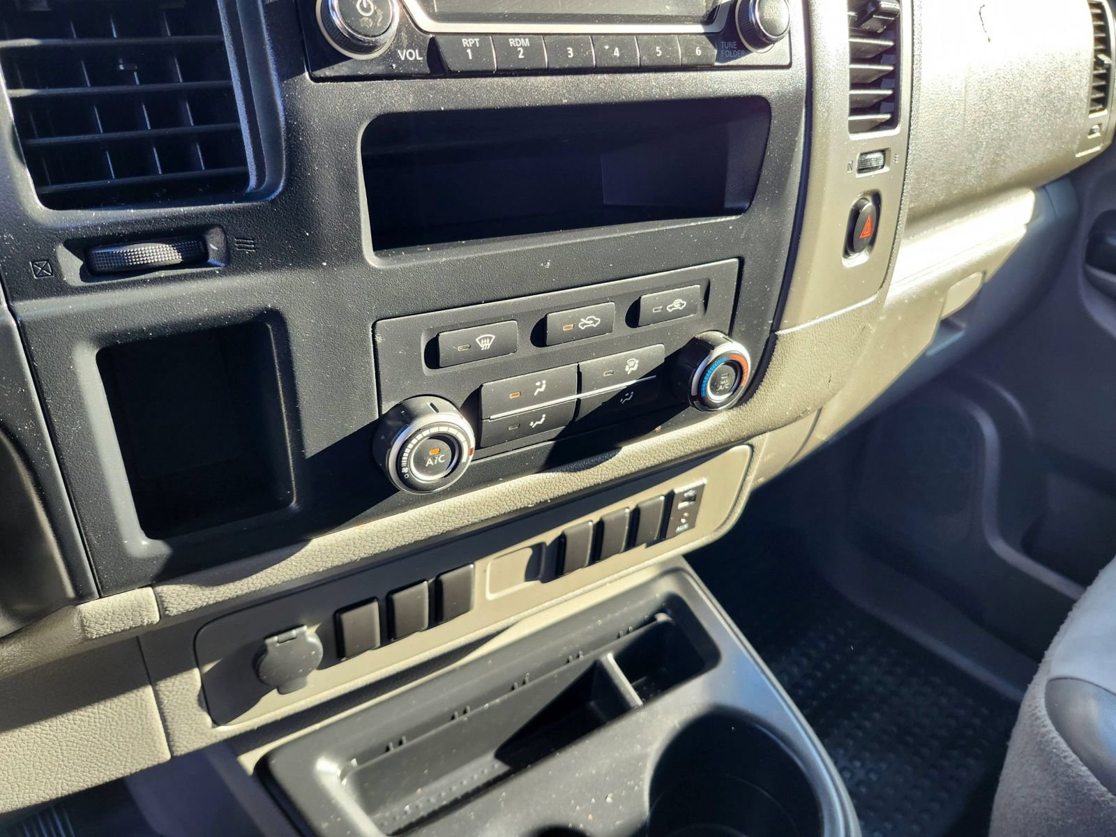 Used 2018 Nissan NV 2500 S RWD image 28