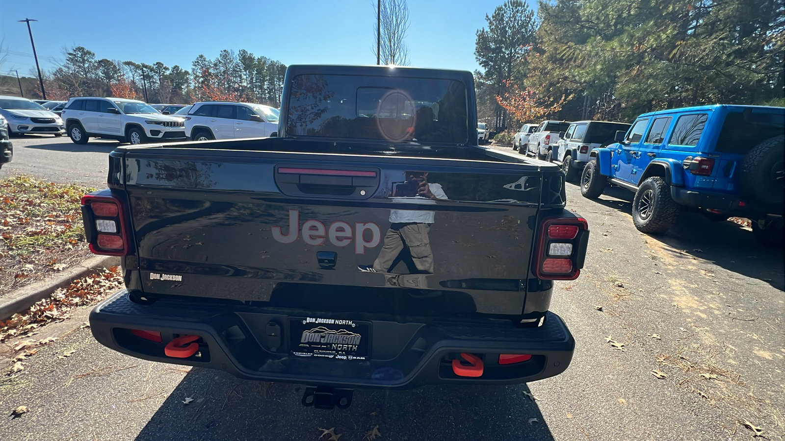 New 2026 Jeep Gladiator Mojave w/ Safety Group AWD/4WD image 9