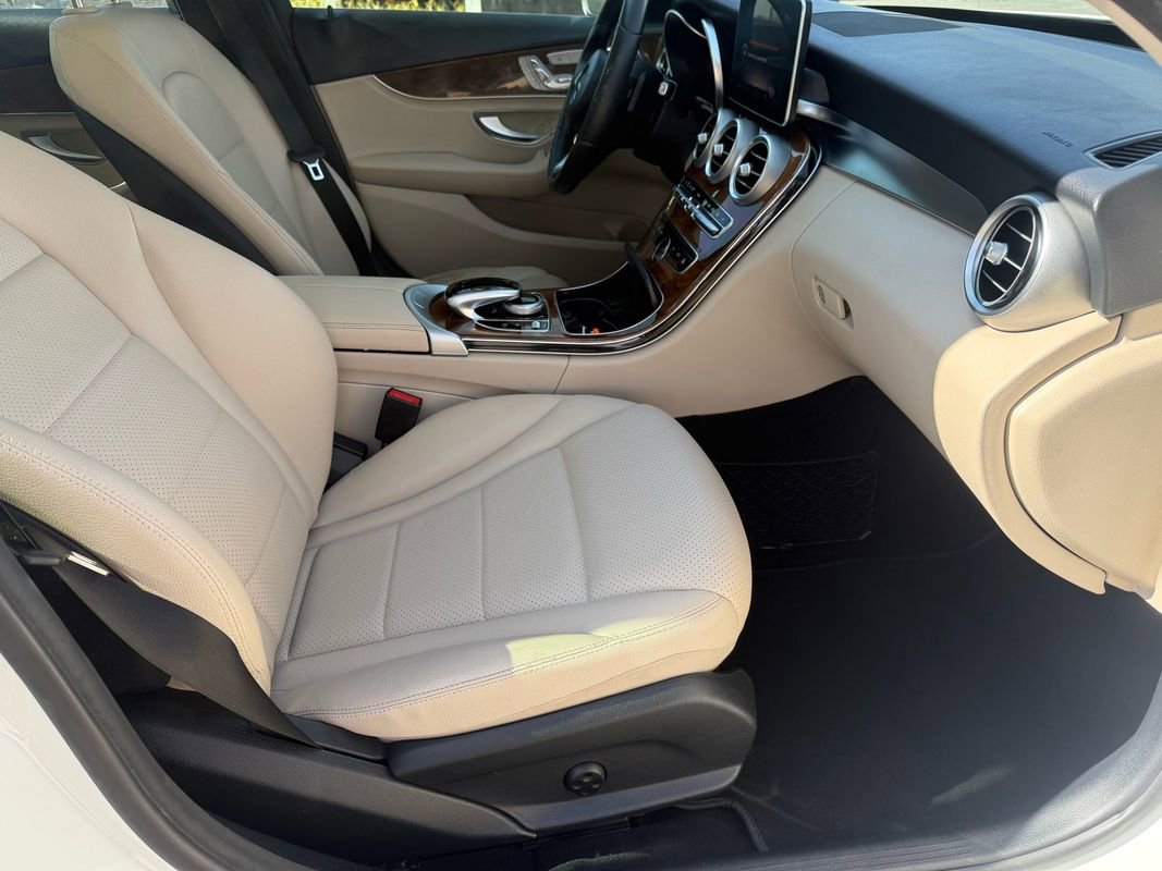 Used 2015 Mercedes-Benz C 300 4MATIC Sedan image 44