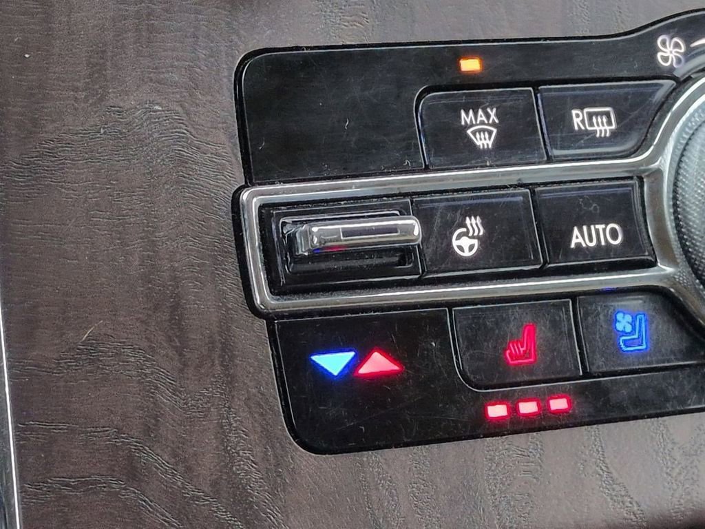 Used 2023 Lincoln Aviator Reserve w/ Equipment Group 201A image 22