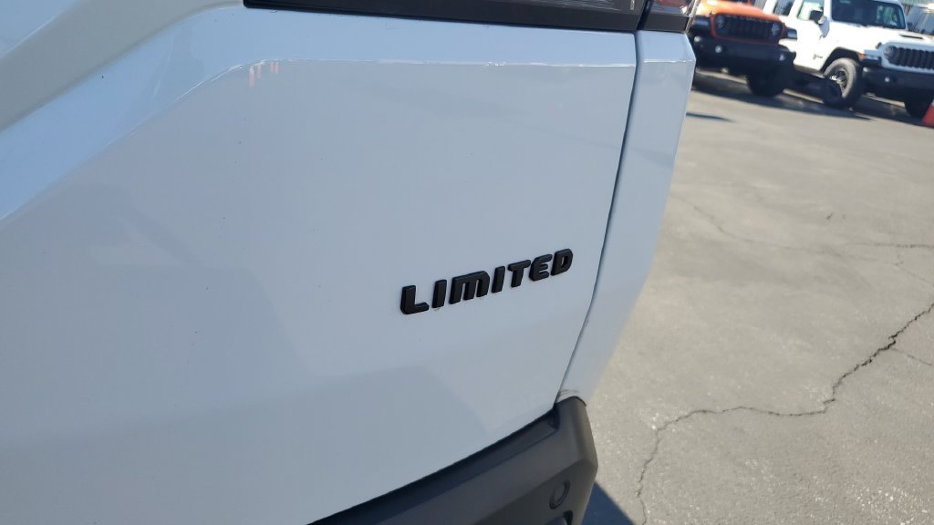 Used 2026 Jeep Cherokee Limited AWD/4WD image 10