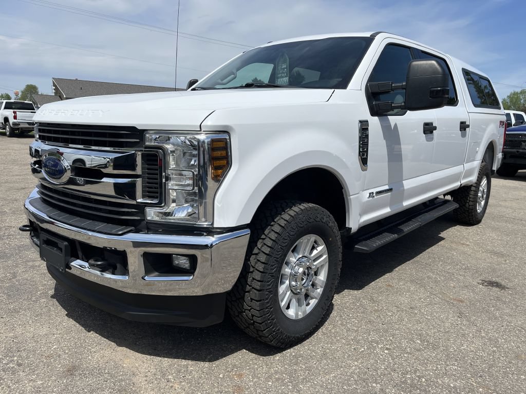 Used 2018 Ford F250 XLT w/ XLT Value Package AWD/4WD image 4