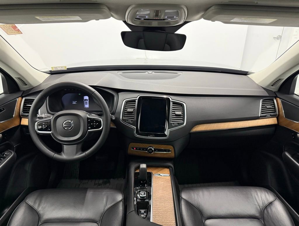 Used 2024 Volvo XC90 T8 Core image 20