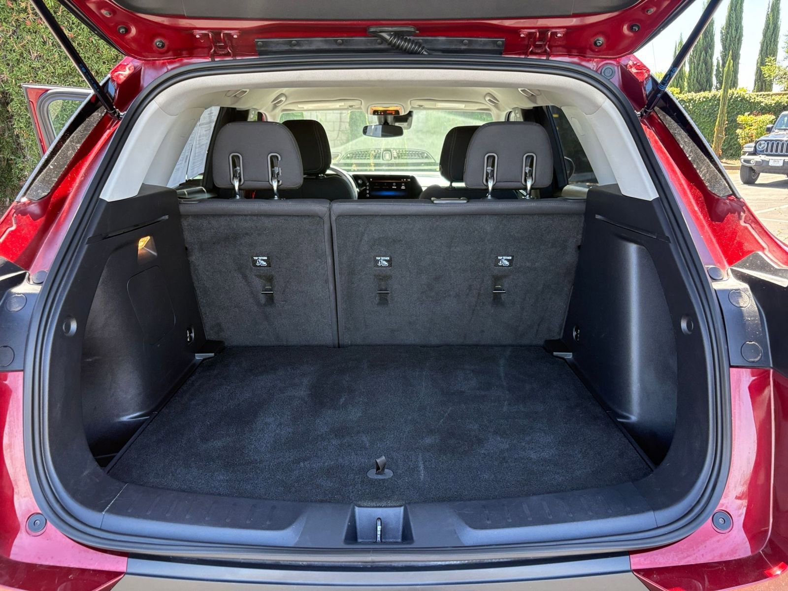 Used 2025 Chevrolet TrailBlazer LT FWD image 30