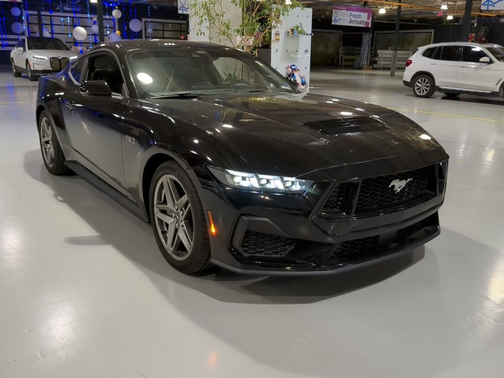 Used 2024 Ford Mustang GT Premium image 5
