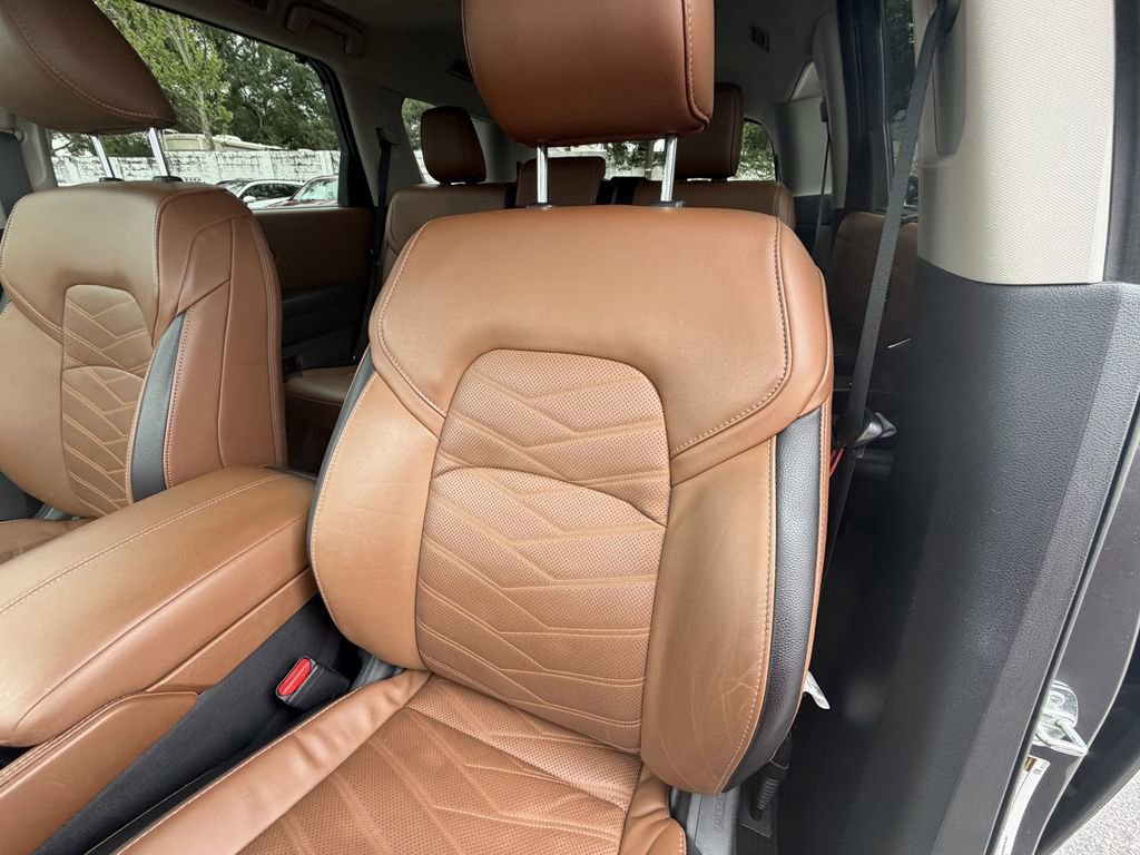 Used 2024 Nissan Pathfinder Platinum w/ Cargo Package image 22