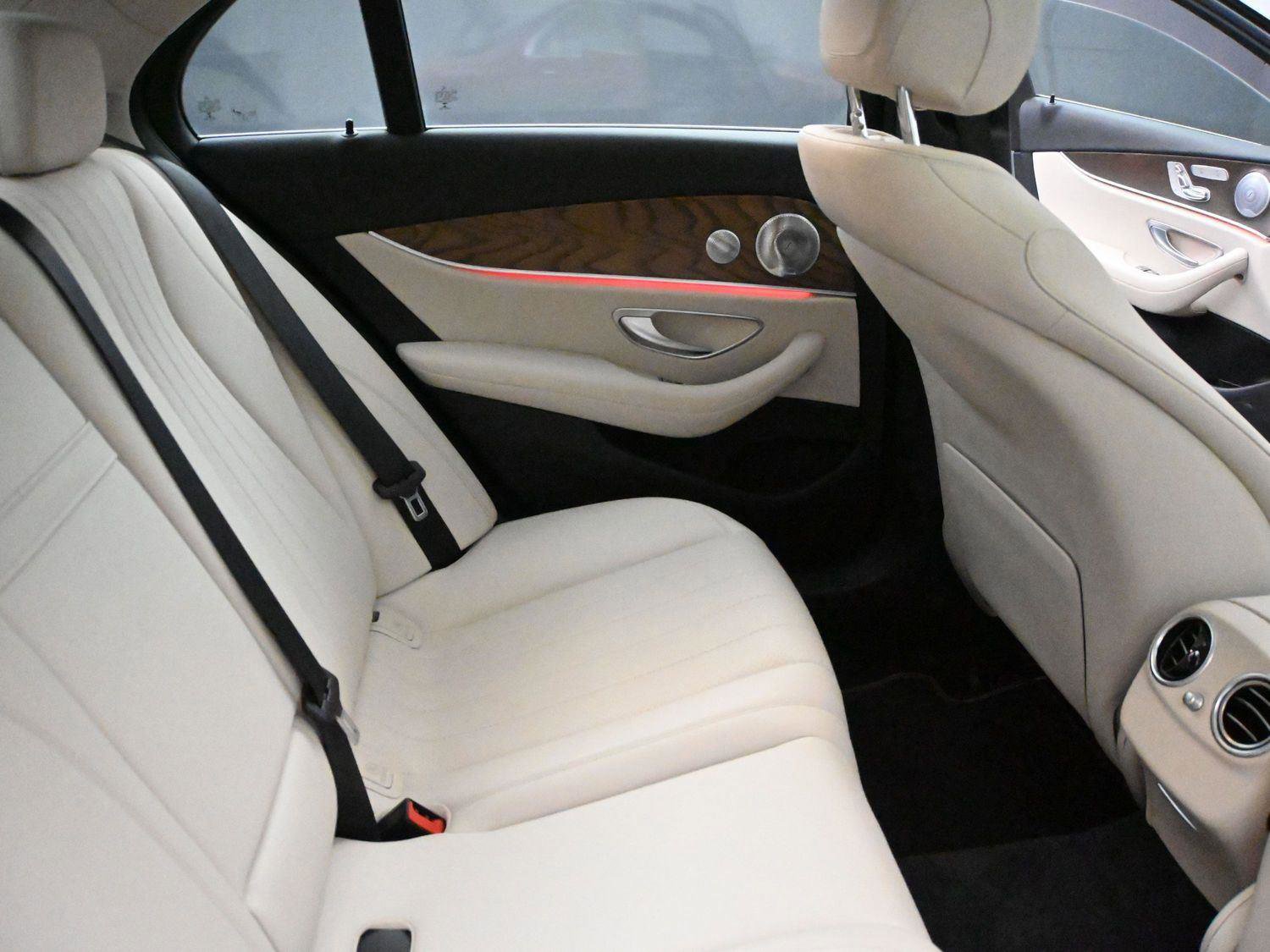 Used 2020 Mercedes-Benz E 350 4MATIC Sedan w/ Parking Assistance Package image 22