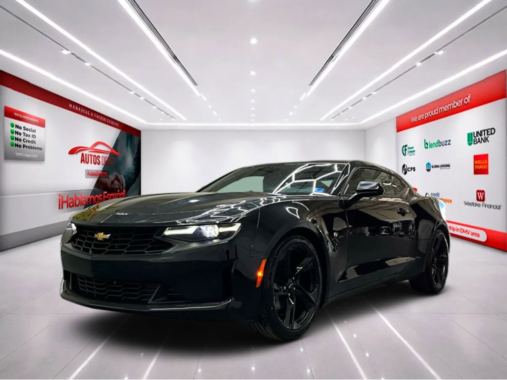 Used 2023 Chevrolet Camaro LT RWD image 4