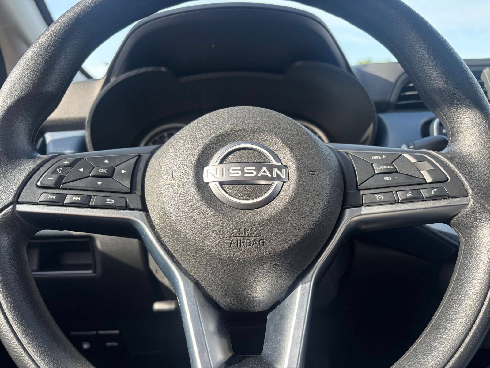 Used 2025 Nissan Versa SV FWD image 25