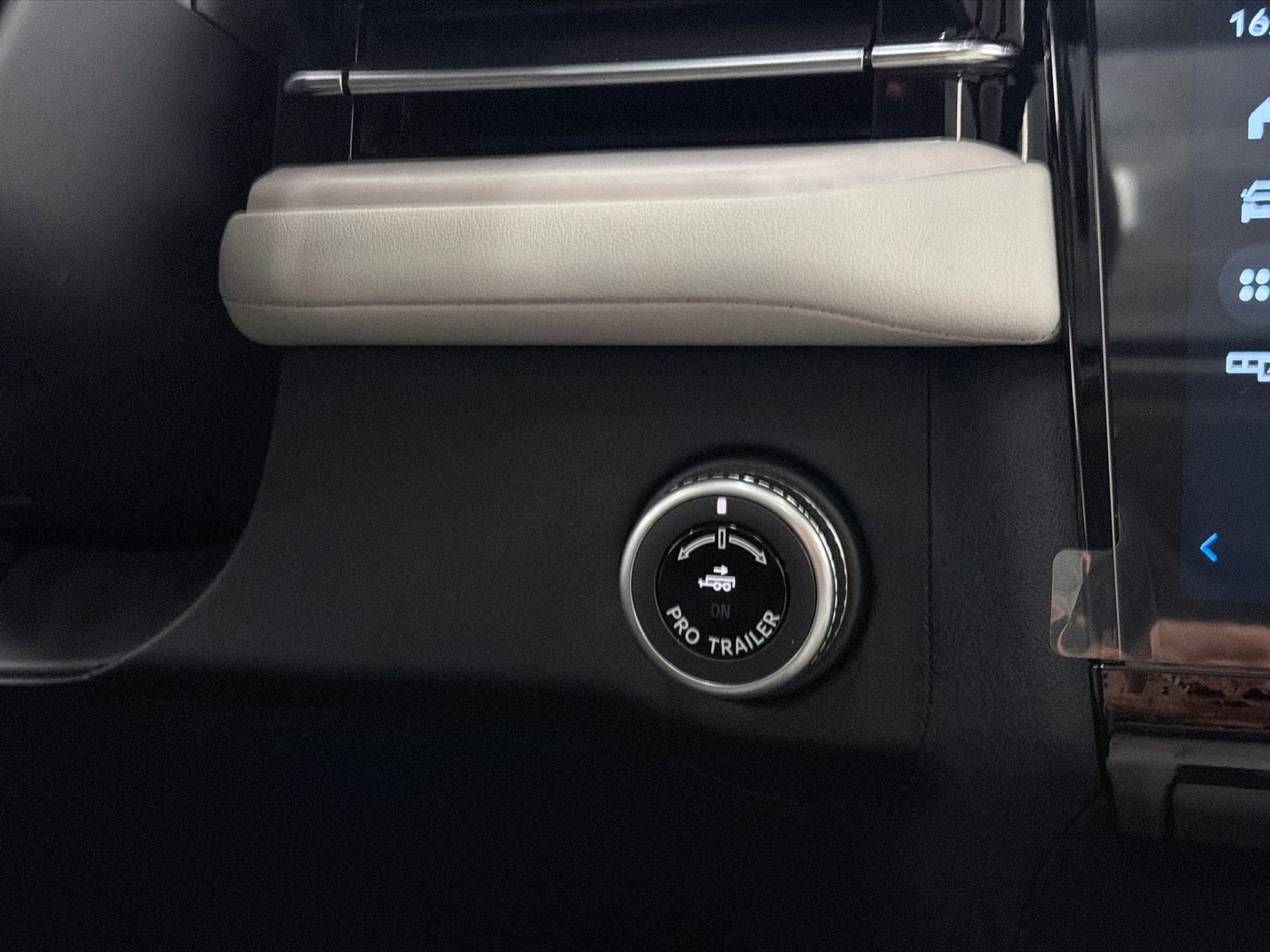 New 2026 Lincoln Navigator L Reserve image 32