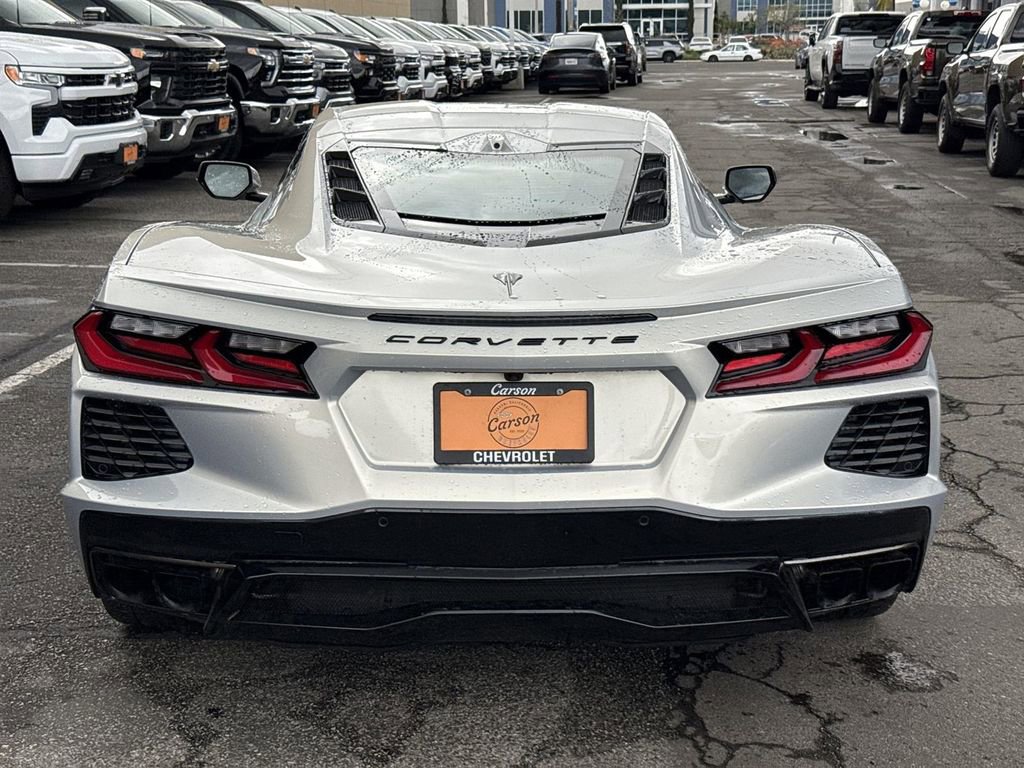 Used 2024 Chevrolet Corvette Stingray Preferred Cpe w/ Stealth Interior Trim Package image 4