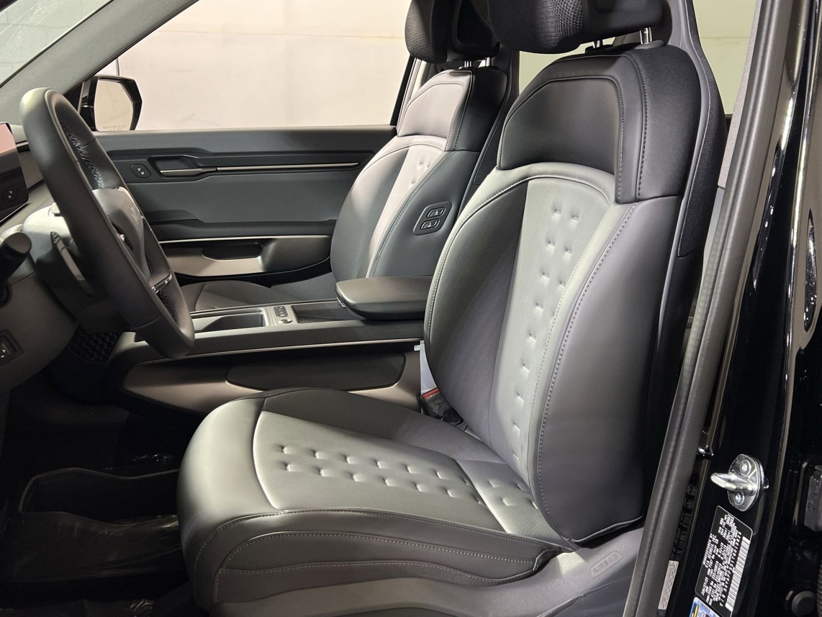 New 2026 Kia EV9 Wind image 11