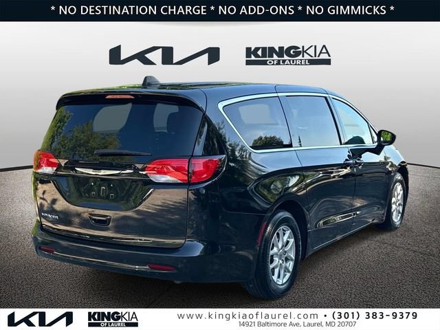 Used 2023 Chrysler Voyager LX FWD image 23