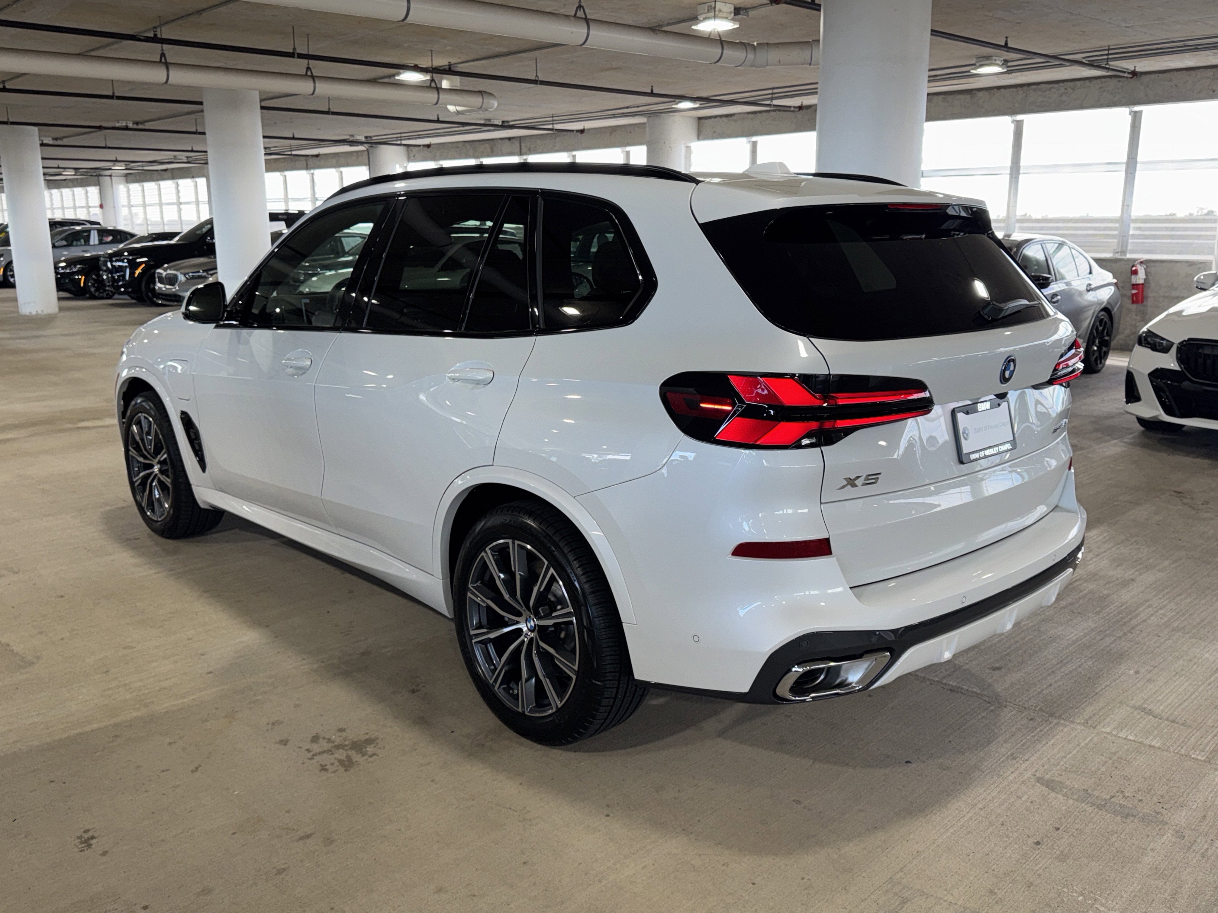 New 2026 BMW X5 xDrive50e w/ M Sport Package image 5