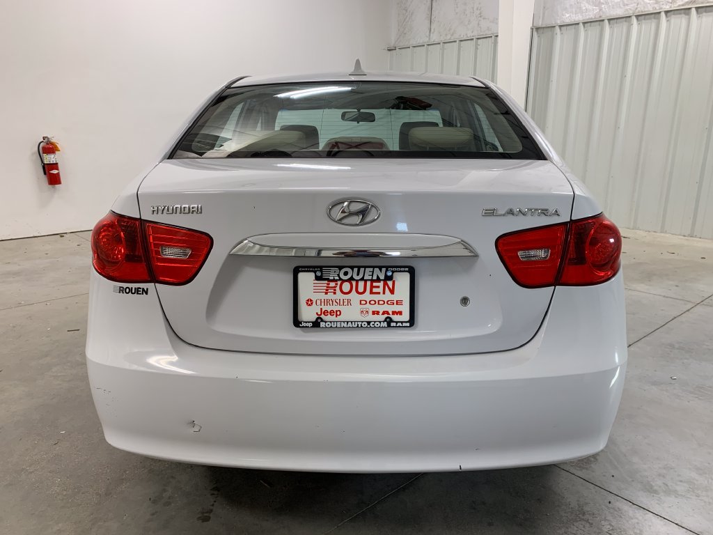 Used 2010 Hyundai Elantra GLS FWD image 6