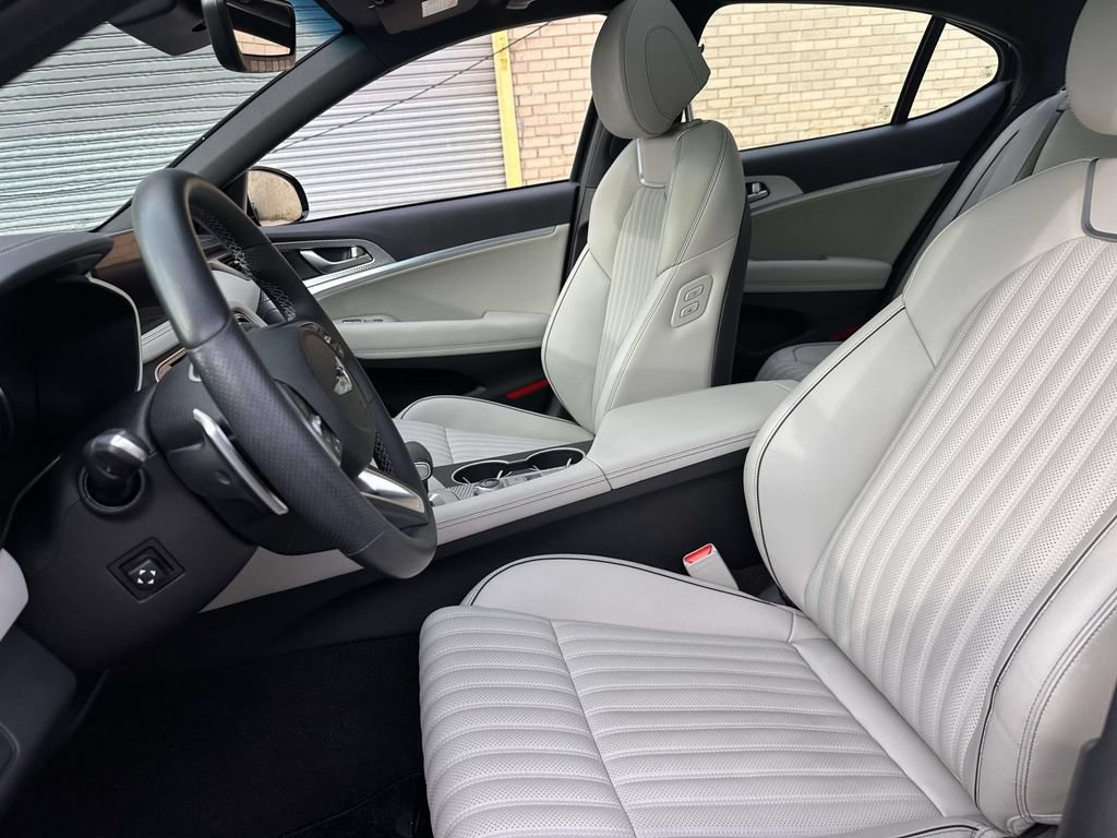 Used 2023 Genesis G70 2.0T w/ Sport Prestige Package AWD/4WD image 17
