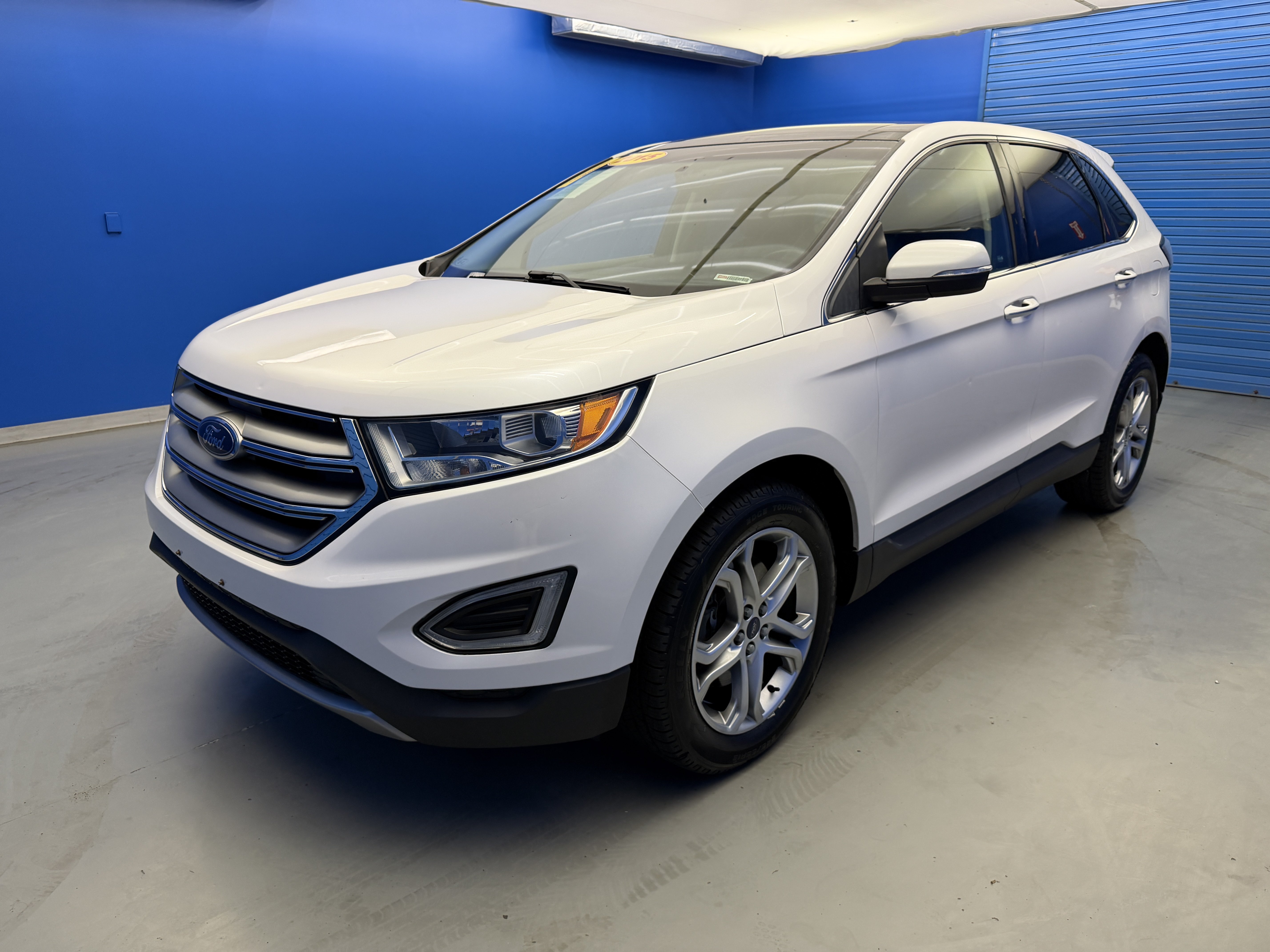 Used 2015 Ford Edge Titanium w/ Equipment Group 301A AWD/4WD image 4