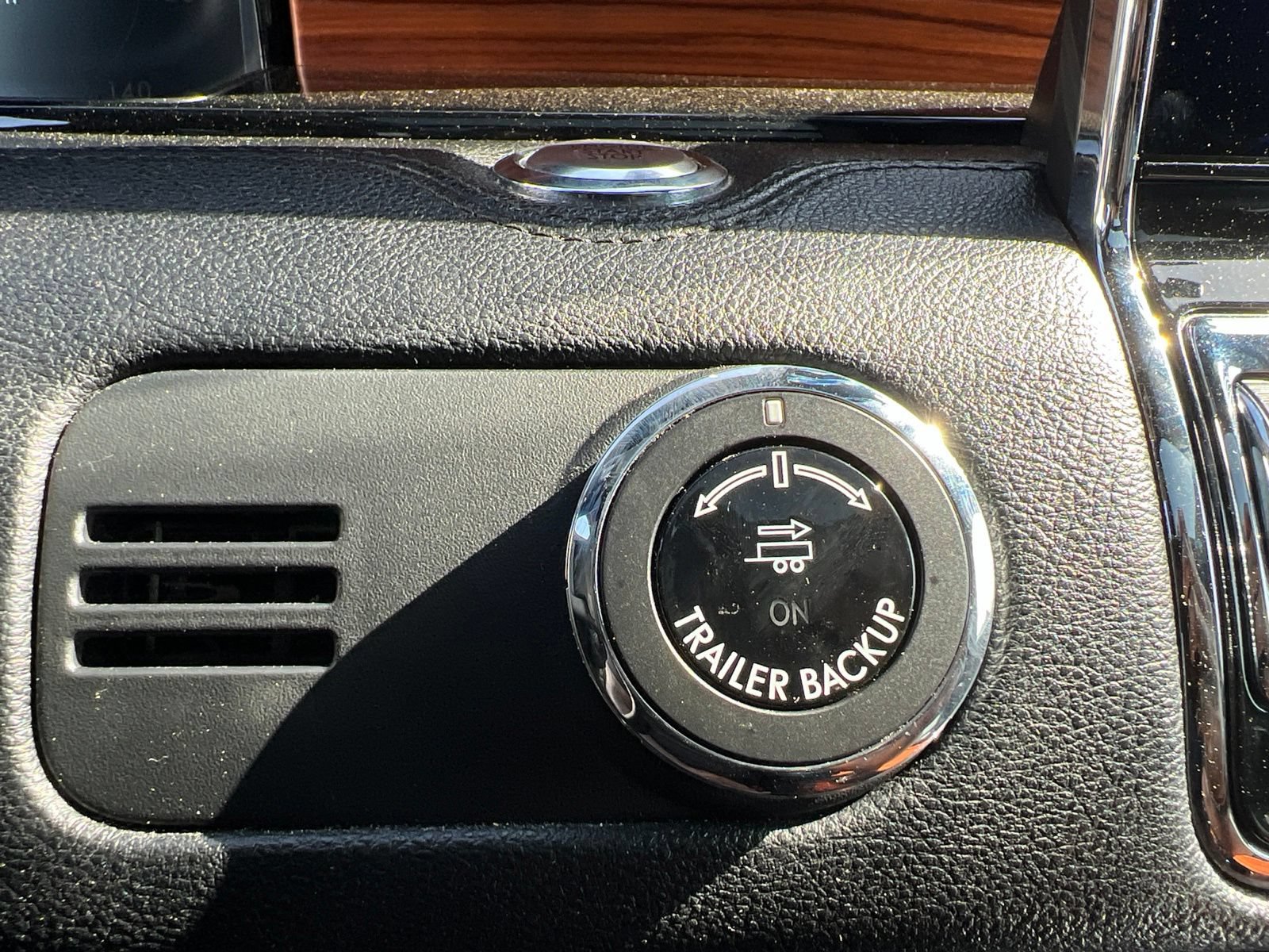 Used 2019 Lincoln Navigator L Reserve AWD/4WD image 23