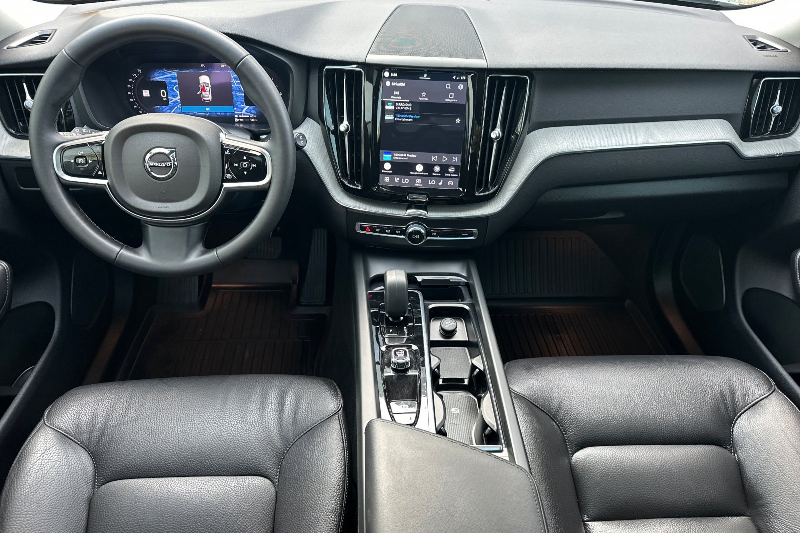 Certified 2025 Volvo XC60 T8 Plus w/ Protection Package Premier AWD/4WD image 16