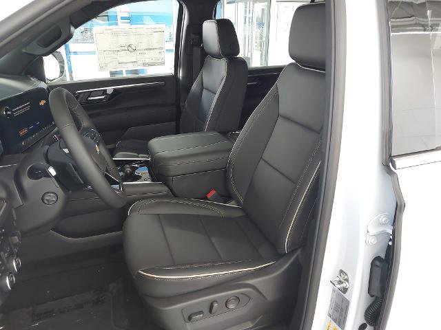 New 2026 Chevrolet Suburban Premier image 22