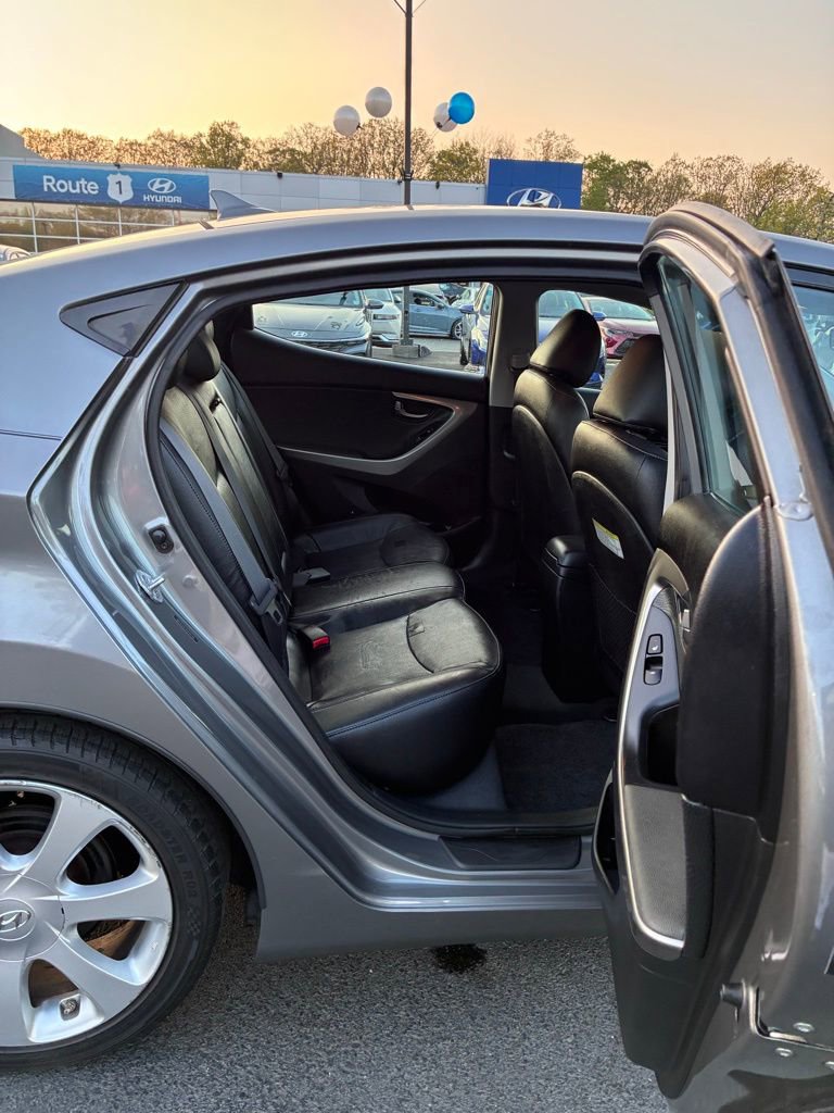 Used 2013 Hyundai Elantra Limited FWD image 19