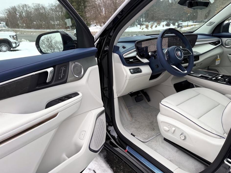 New 2026 Buick Enclave Avenir w/ Super Cruise Package image 16