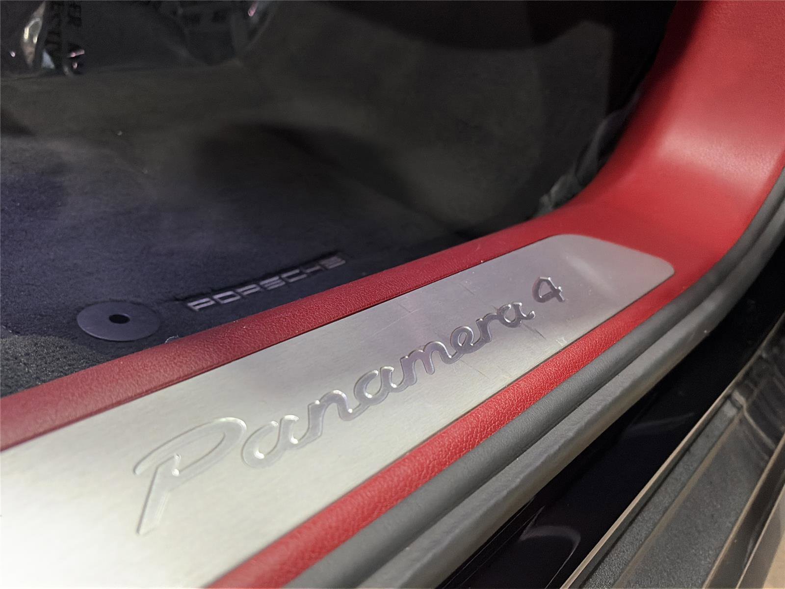 Used 2017 Porsche Panamera 4 image 23