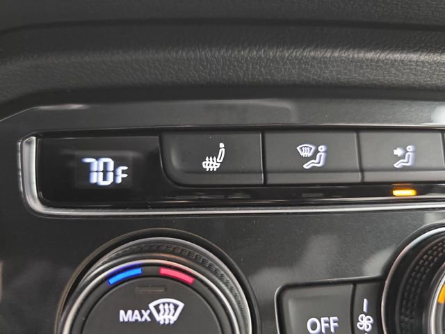 Used 2018 Volkswagen Tiguan SE image 33