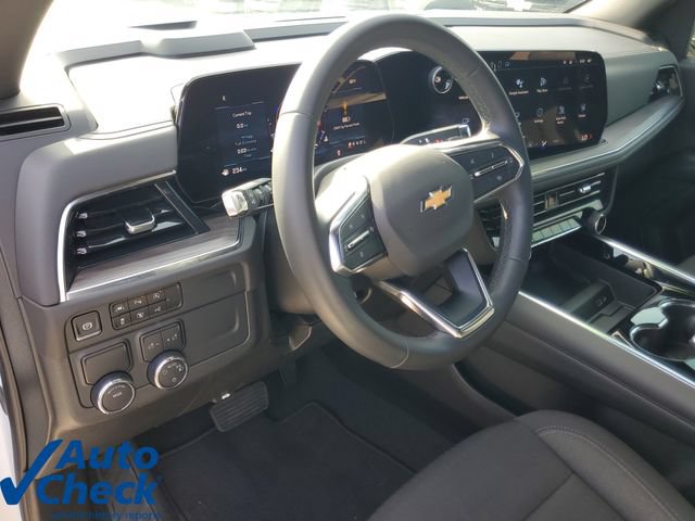 Used 2025 Chevrolet Suburban LS RWD image 18