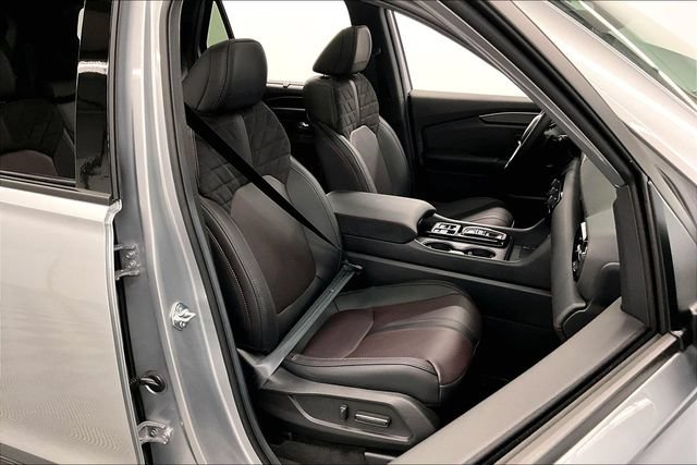 Used 2026 Honda Pilot Black Edition image 8