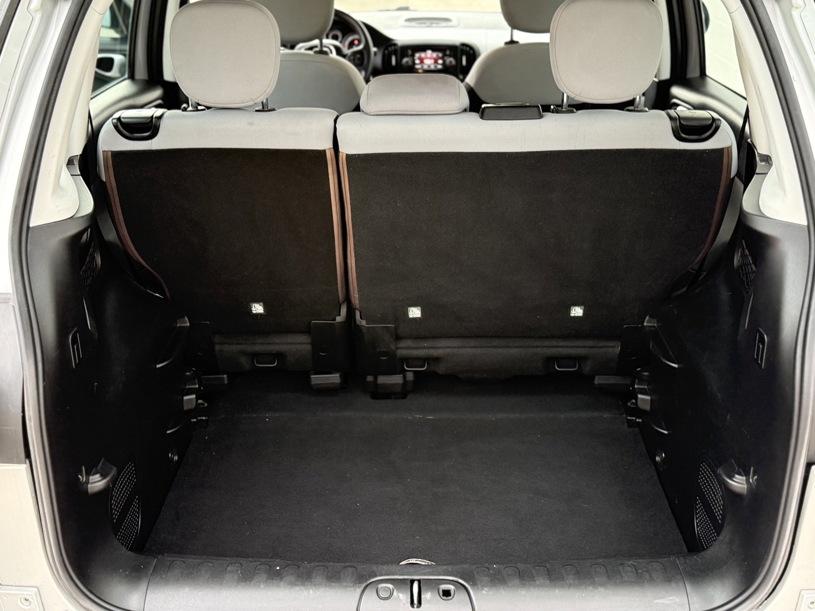 Used 2015 FIAT 500L Pop FWD image 23