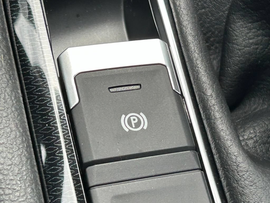New 2026 Volkswagen Taos SEL AWD/4WD image 49