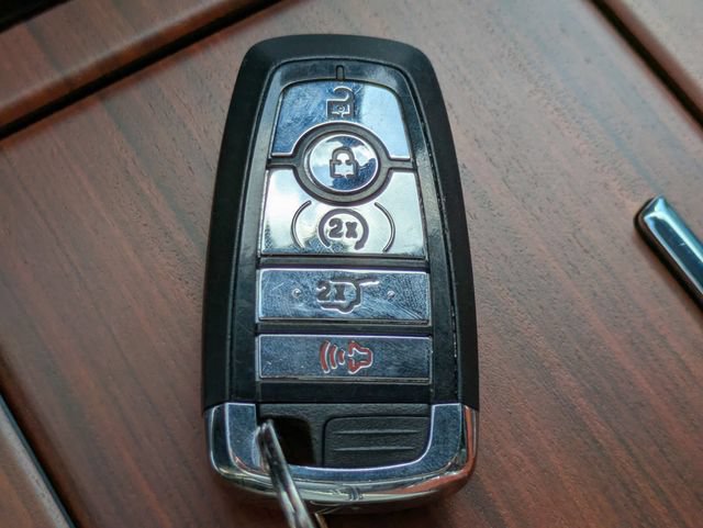 Used 2022 Lincoln Navigator L Reserve AWD/4WD image 30