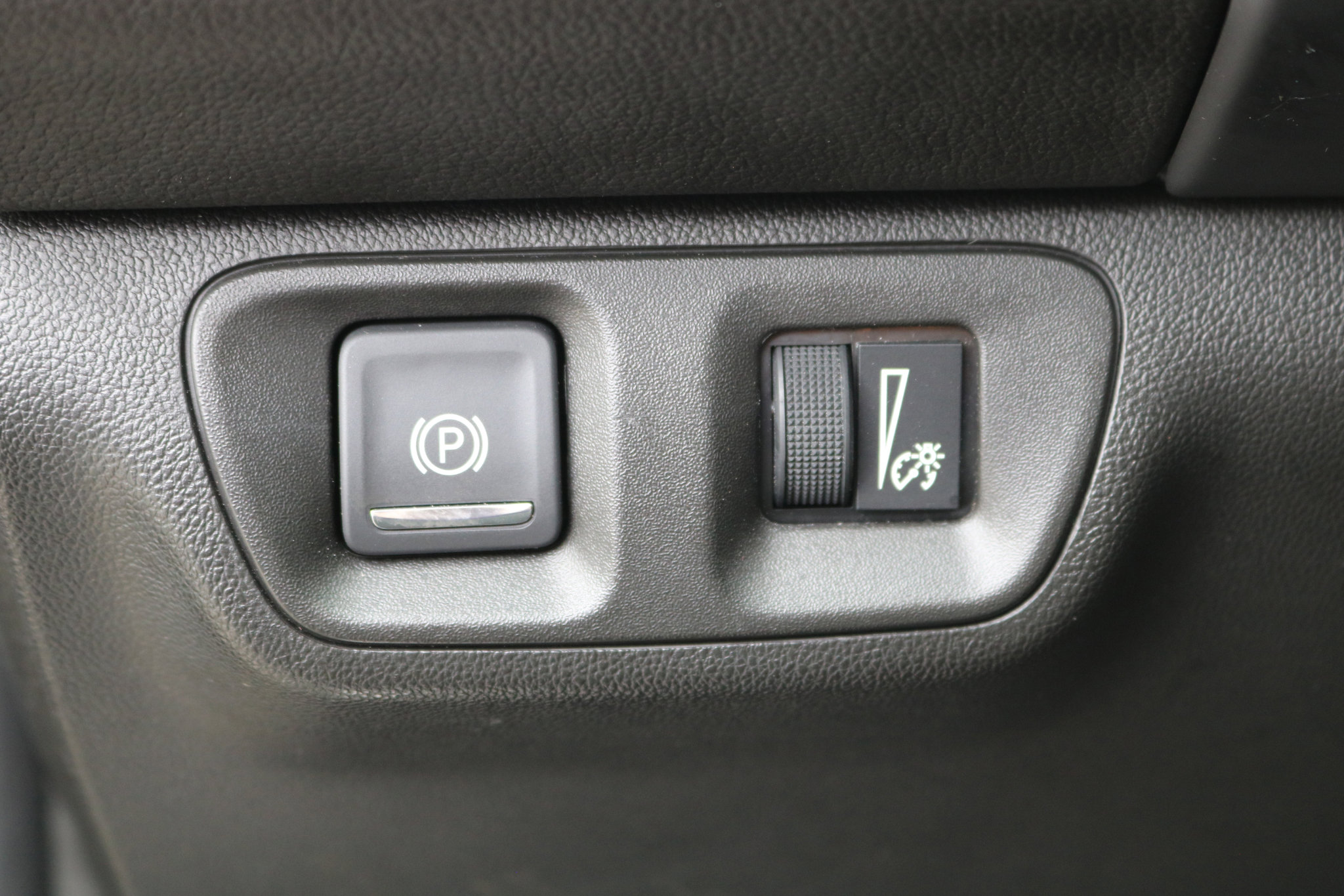 Used 2023 GMC Acadia SLT image 19