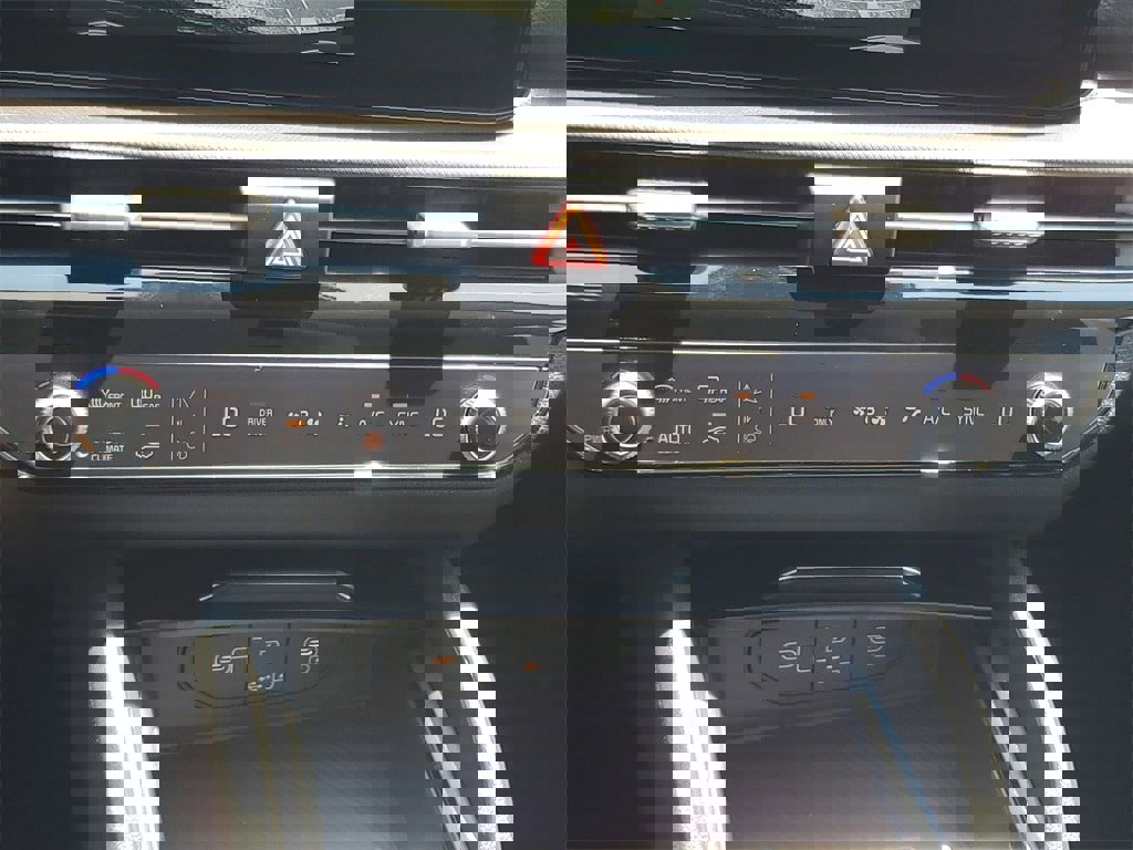 New 2026 Kia Sportage LX image 17