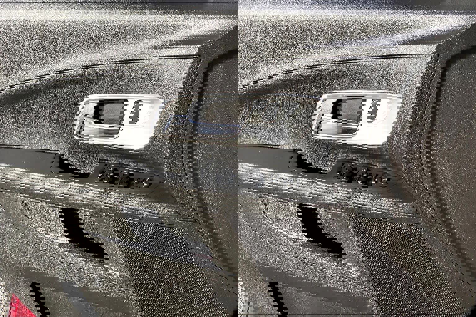 Used 2017 Chevrolet Equinox LT w/ Convenience Package image 32