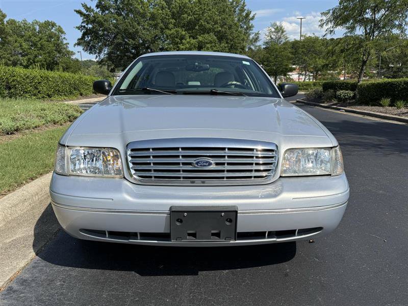 Used 2003 Ford Crown Victoria LX RWD image 4
