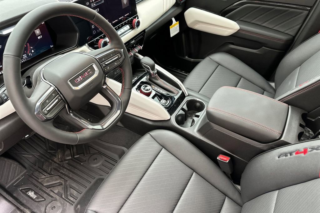New 2026 GMC Canyon AT4X w/ AT4X AEV Edition AWD/4WD image 8